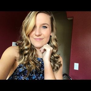 Meet your Posher, Brooke